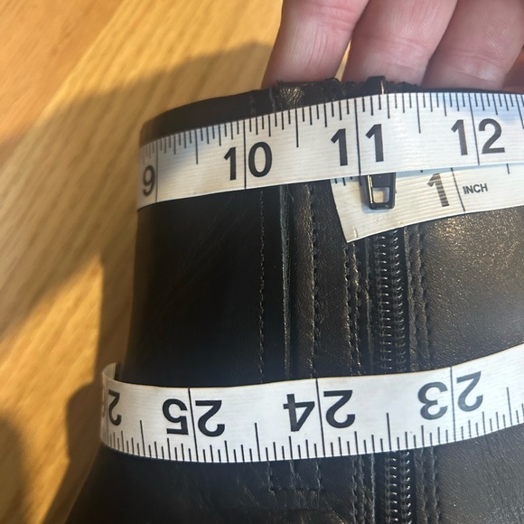 EUC Steve Madden’s ‘Cobra’ Black Genuine Leather Boots, Size 8 - Picture 9 of 10